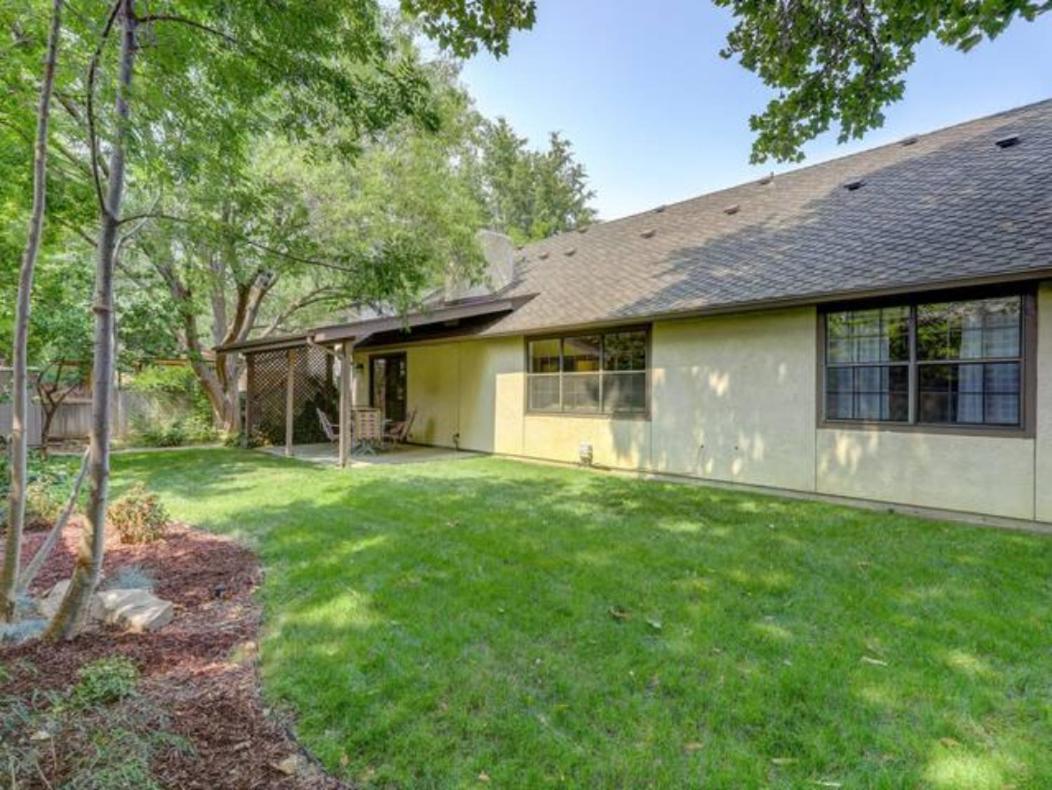 Experience Nirvana With Artwork Collections From Around The Globe Located In Lakewood Neighborhood In Se Boise Next To A Park, Minutes From Bown Crossing And The Boise River, 10 Minutes To Downtown, 4 Beds, Sleeps 8, Pets Welcome In Large Fenced In Y Kültér fotó