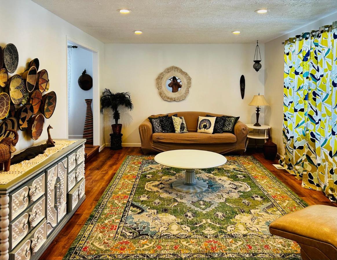 Experience Nirvana With Artwork Collections From Around The Globe Located In Lakewood Neighborhood In Se Boise Next To A Park, Minutes From Bown Crossing And The Boise River, 10 Minutes To Downtown, 4 Beds, Sleeps 8, Pets Welcome In Large Fenced In Y Kültér fotó