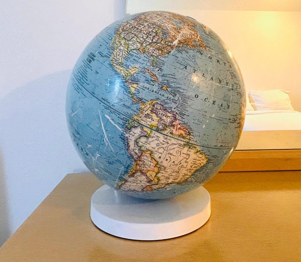 Experience Nirvana With Artwork Collections From Around The Globe Located In Lakewood Neighborhood In Se Boise Next To A Park, Minutes From Bown Crossing And The Boise River, 10 Minutes To Downtown, 4 Beds, Sleeps 8, Pets Welcome In Large Fenced In Y Kültér fotó